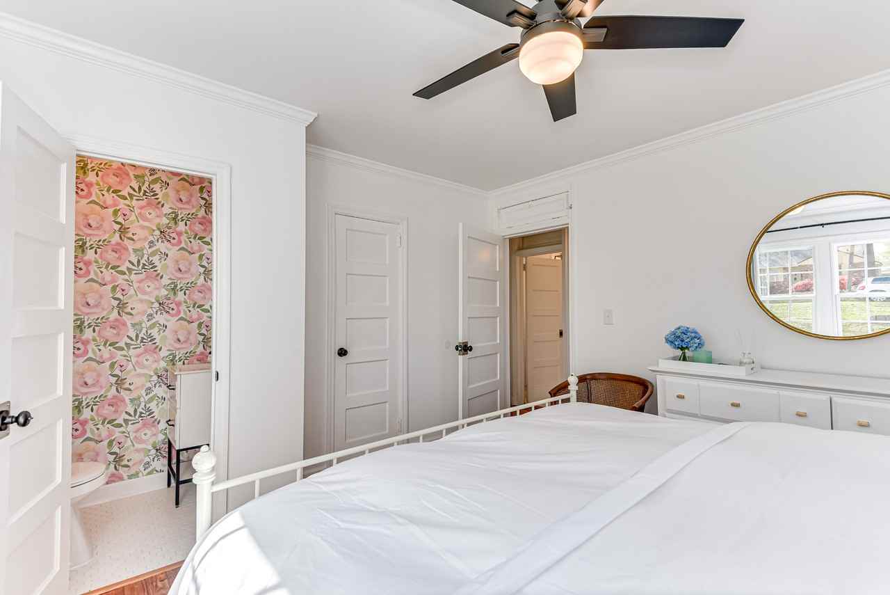 2701 Oakland Ave #NA - Photo 5 of 10