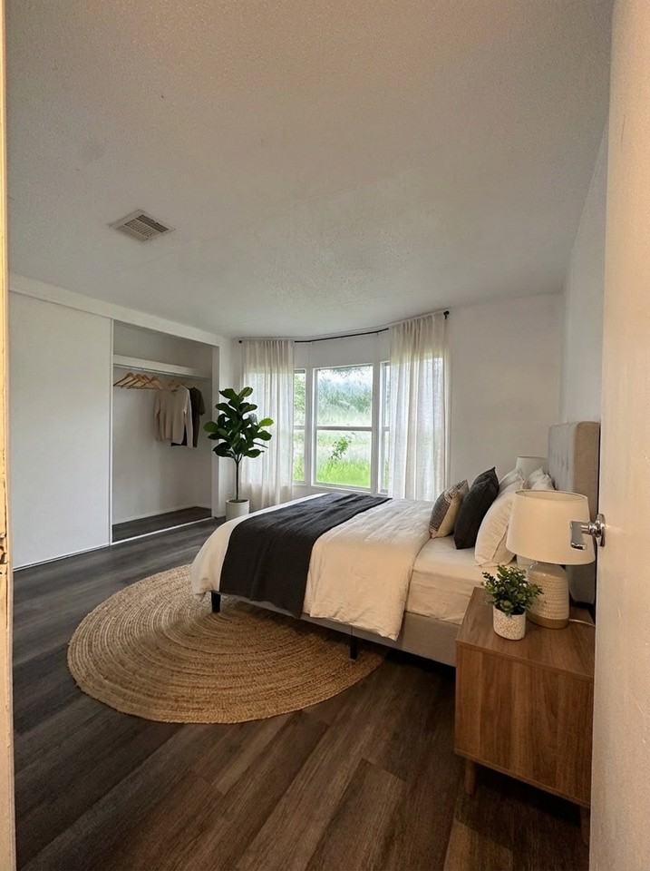 4823 Nw 27th St #NA - Photo 4 of 17