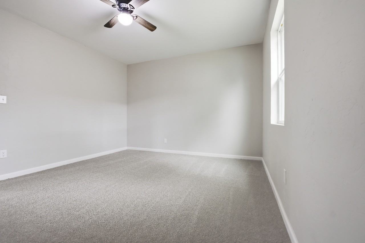 1217 S 12th St #NA - Photo 6 of 11