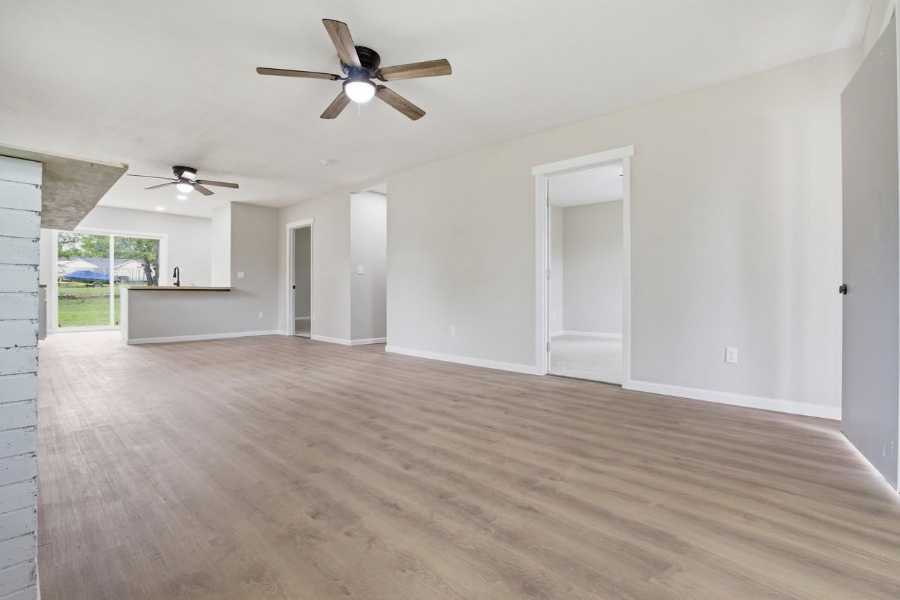 1217 S 12th St #NA - Photo 7 of 11