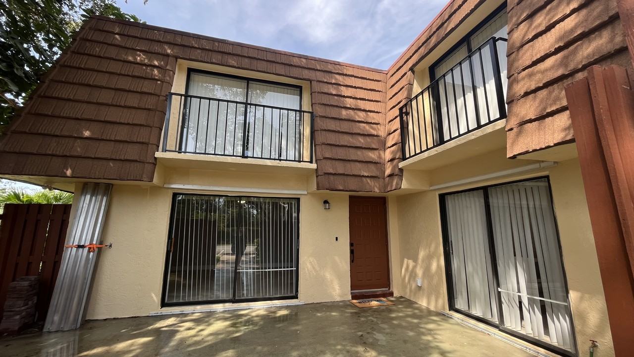 2530 Albatross Rd N #A - Photo 2 of 26