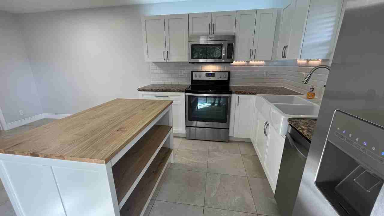 2530 Albatross Rd N #A - Photo 5 of 26