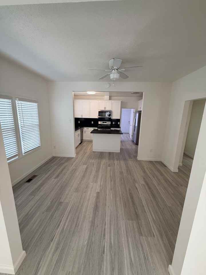 394 N Livermore Ave #NA - Photo 2 of 17