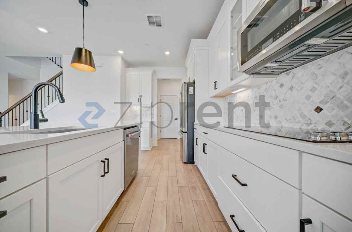 534 Sun Chaser Dr - Photo 5 of 30