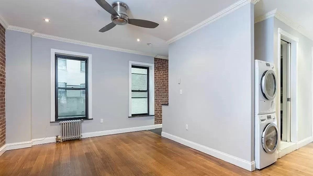 326 E 100th St #1B - Photo 3 of 8