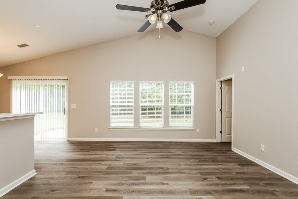 128 Bosburg Dr - Photo 3 of 16