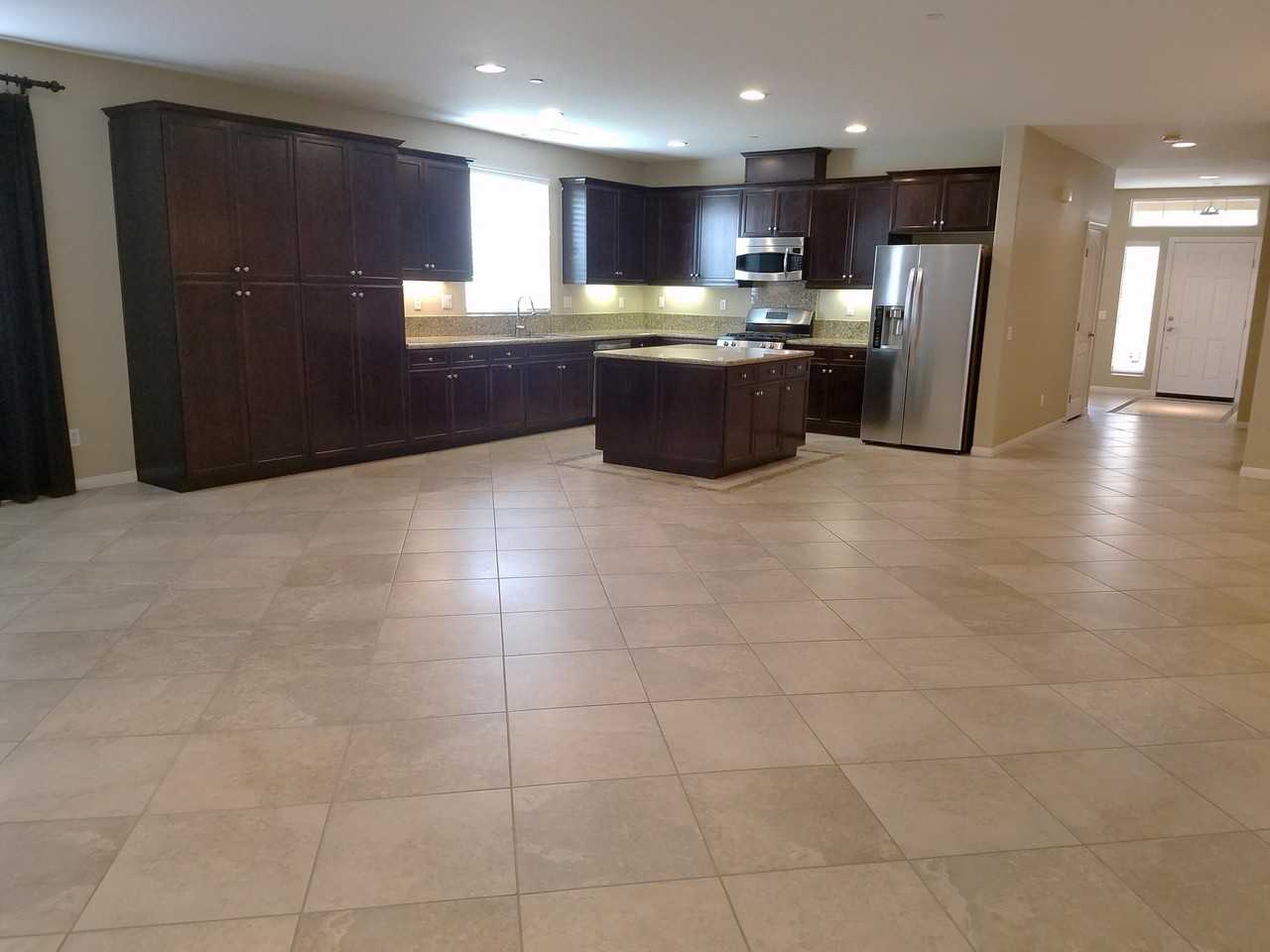 3424 Desert Creek Trl - Photo 3 of 31