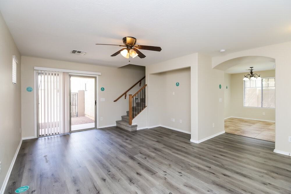 2451 E Vermont Dr - Photo 4 of 17