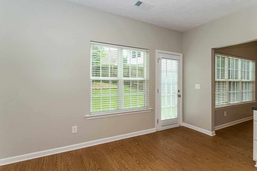 64 Crescent St - Photo 7 of 15