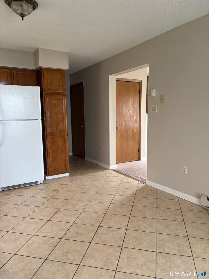 158 Daley Dr - Photo 4 of 13