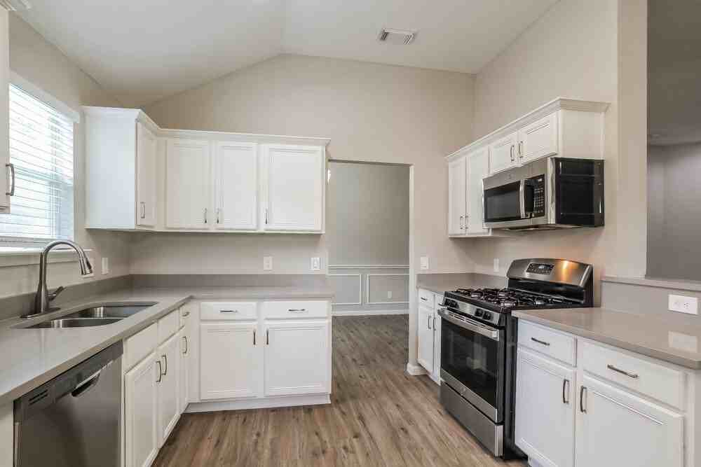 17034 Port O Call St - Photo 7 of 16