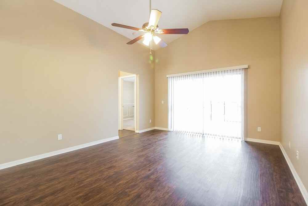 3318 Cypress Point Cir - Photo 3 of 15