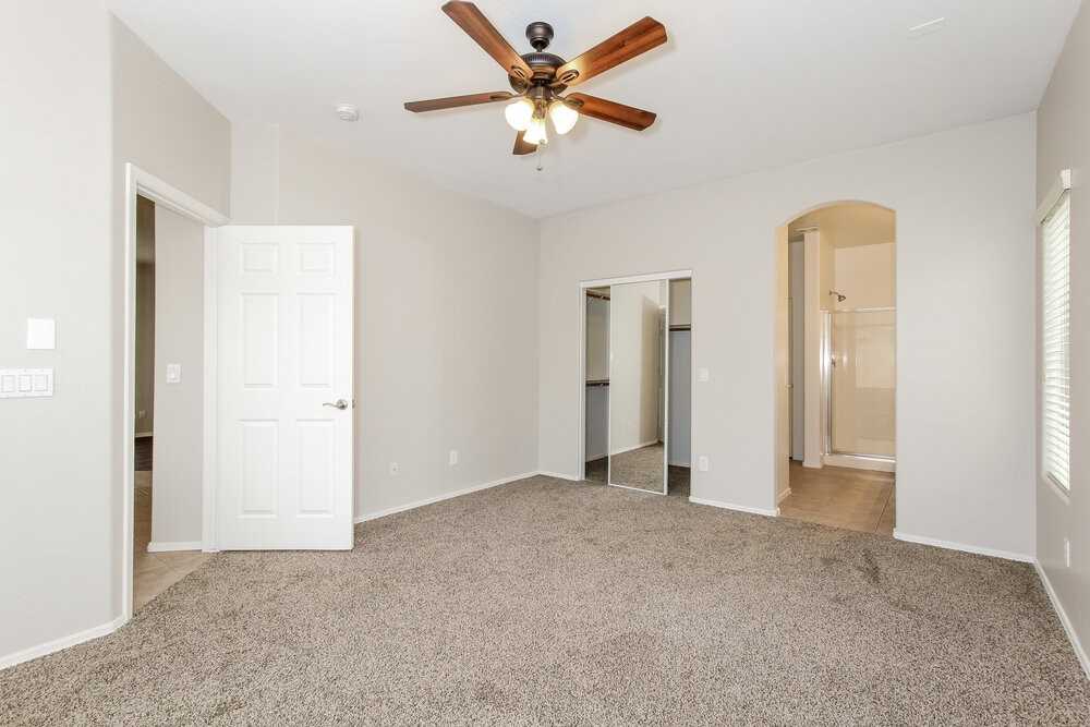 17722 W Marshall Ln - Photo 7 of 15