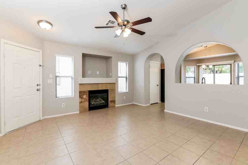 6743 Bison Creek St - Photo 3 of 16