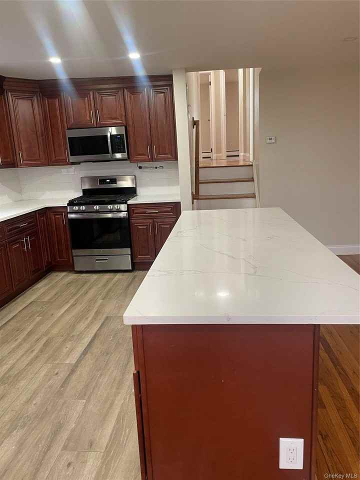 1226 Bergen Ave #3 - Photo 3 of 8