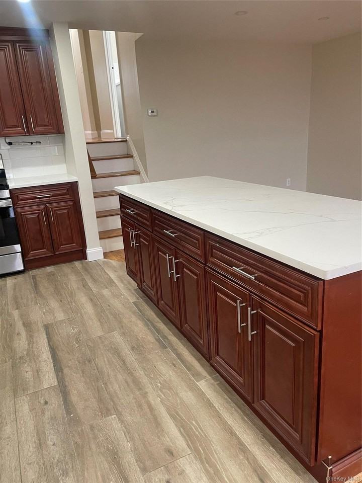 1226 Bergen Ave #3 - Photo 4 of 8