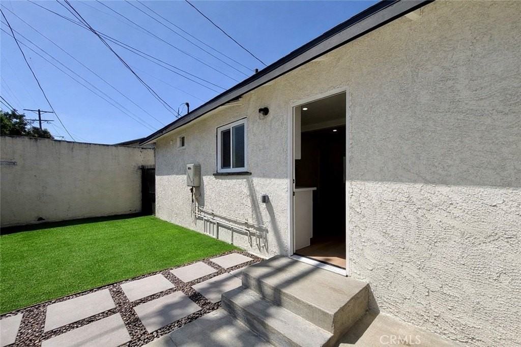 1426 W 83rd St - Photo 4 of 13