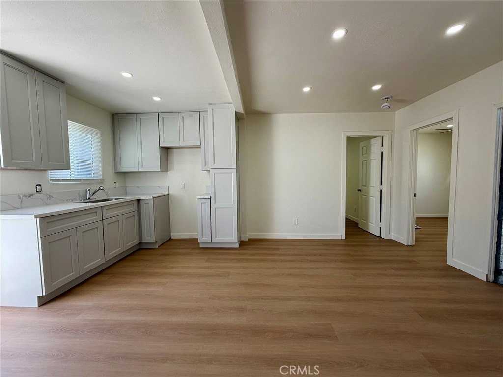 1426 W 83rd St - Photo 5 of 13