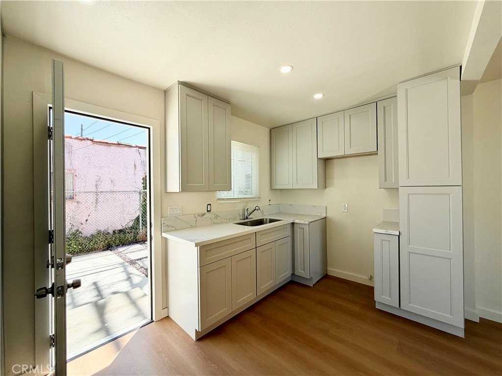 1426 W 83rd St - Photo 6 of 13