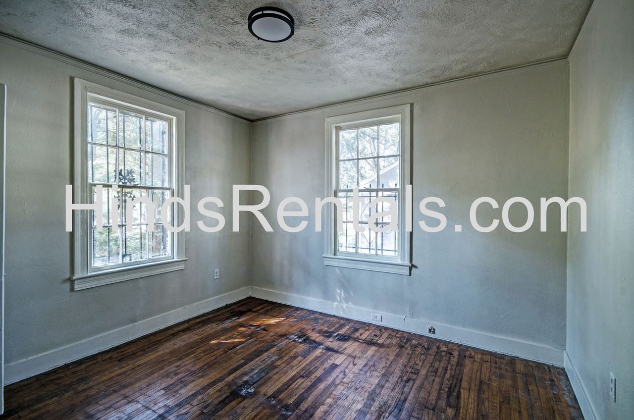 235 Dunbar Street - Photo 5 of 21