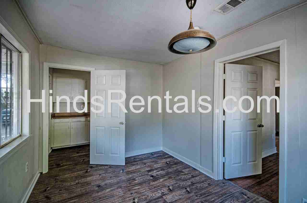 235 Dunbar Street - Photo 7 of 21