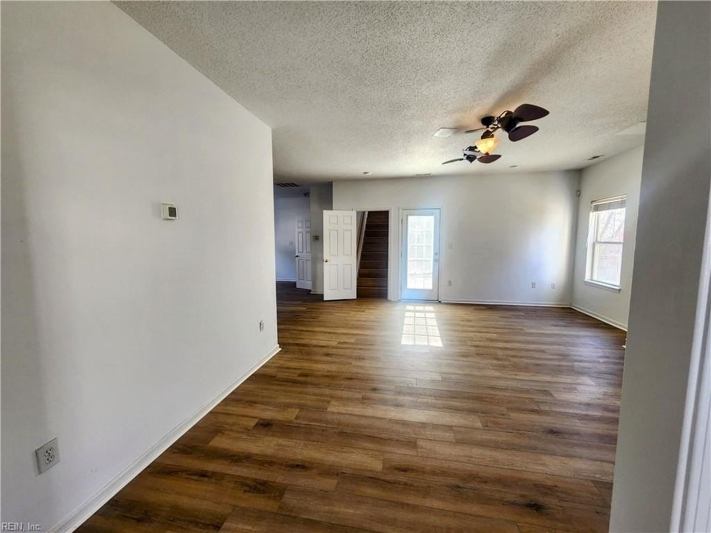 23 Regal Way - Photo 2 of 5