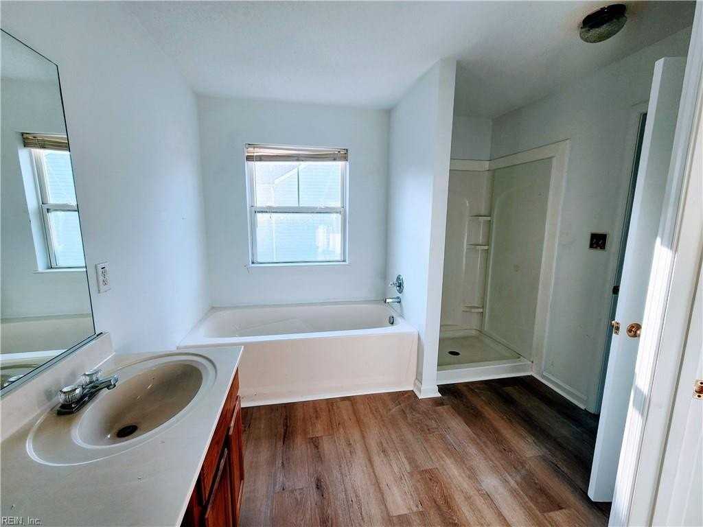 23 Regal Way - Photo 4 of 5