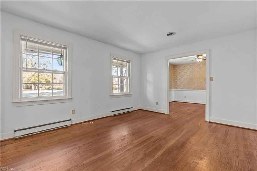 3225 Weiss Ln - Photo 4 of 31