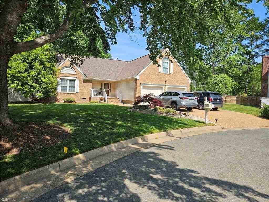 103 Killarnock Ct - Photo 3 of 37