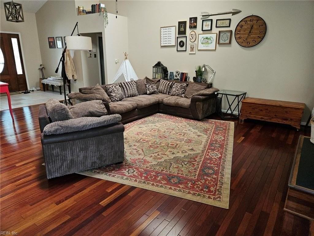 103 Killarnock Ct - Photo 6 of 37