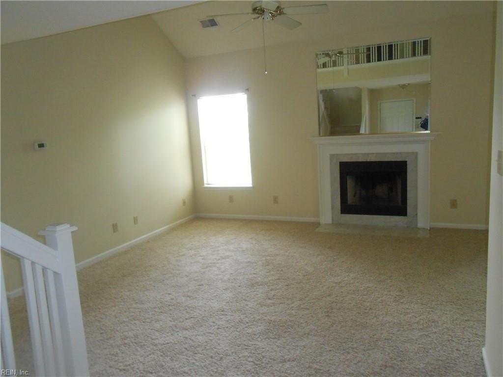 728 Inlet Quay Apt F #F - Photo 3 of 12