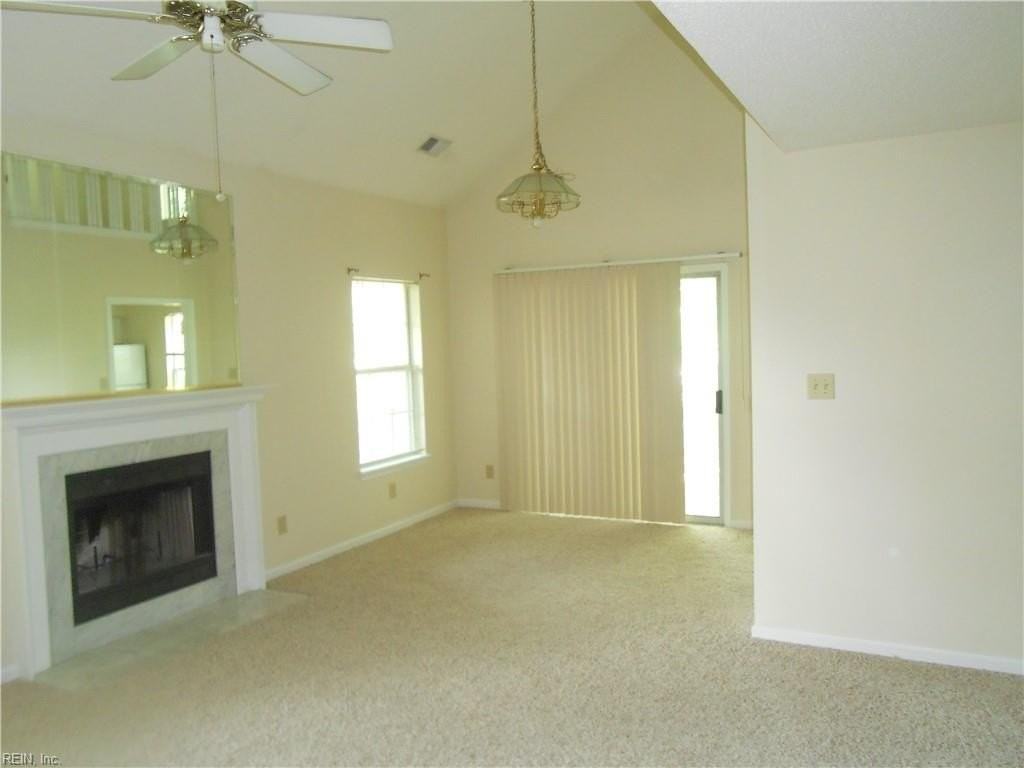 728 Inlet Quay Apt F #F - Photo 4 of 12