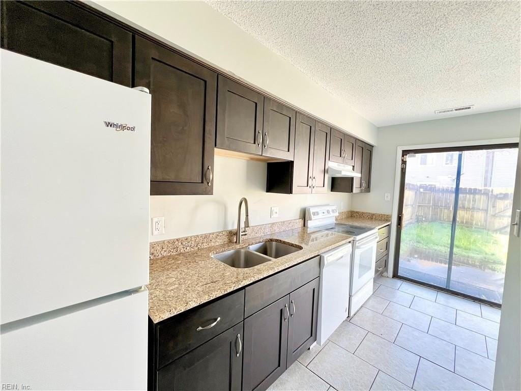 3657 Smokey Chamber Dr - Photo 6 of 28