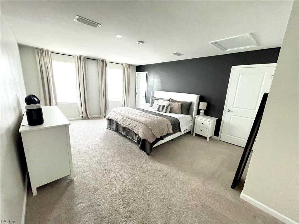 112 Normandy Cres - Photo 7 of 7