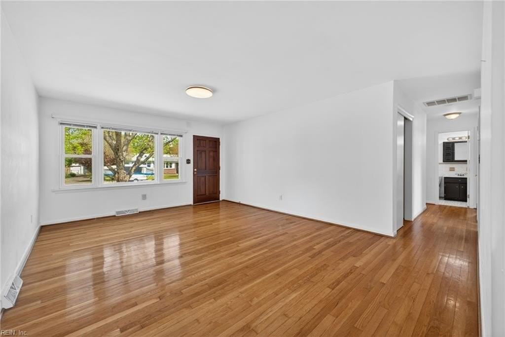 204 Cleopatra Ct - Photo 3 of 25