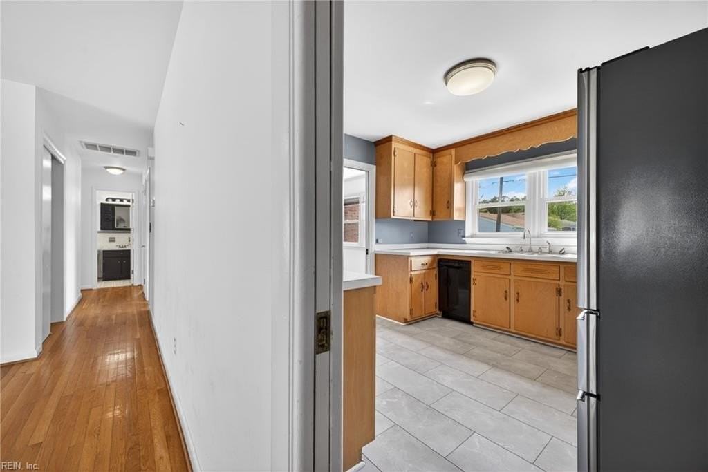 204 Cleopatra Ct - Photo 5 of 25