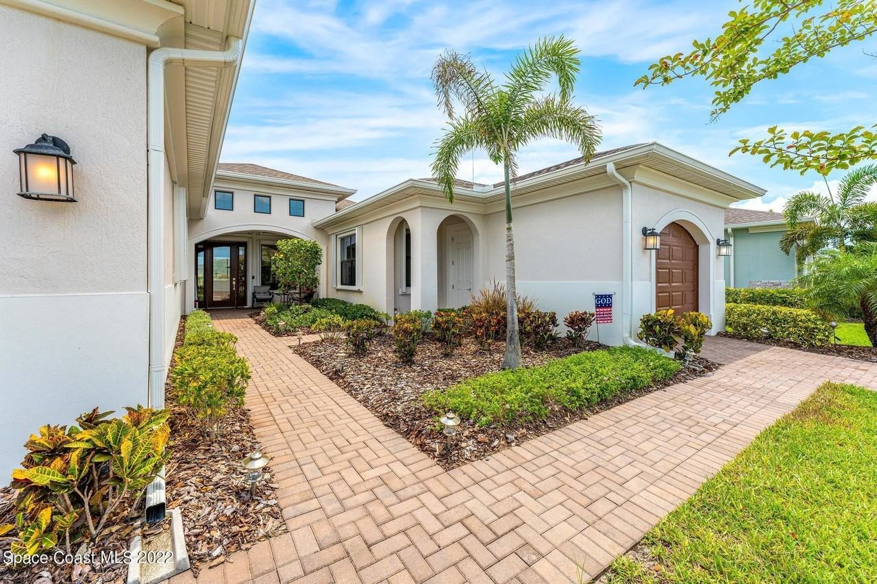 2453 Chapel Bridge Ln - Photo 5 of 50