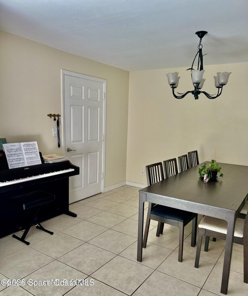 8707 Bay Ct - Photo 3 of 18