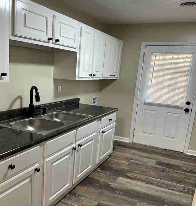 140-142 Rushwood Drive 140 - NPC Properties LLC: Call 731-300-6905 - Photo 2 of 10