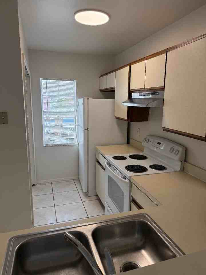 Knotts Unit A - Photo 5 of 10