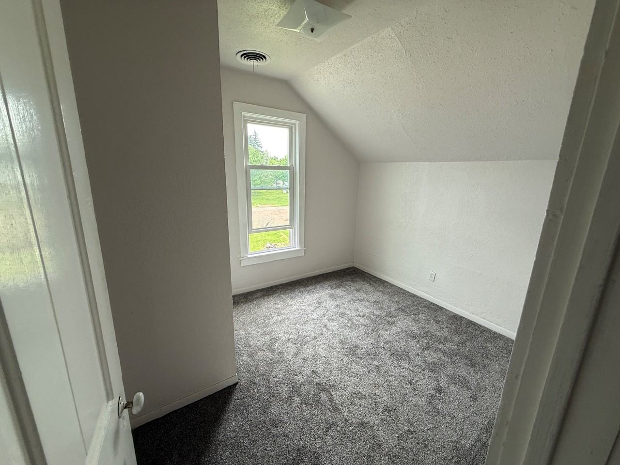 9 E Somo Ave - Photo 4 of 10