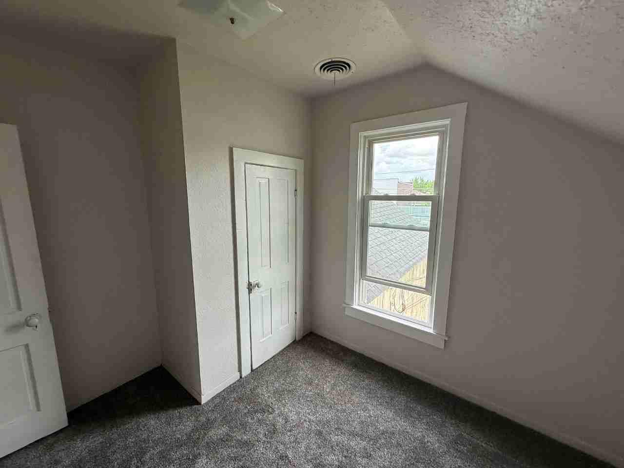 9 E Somo Ave - Photo 6 of 10