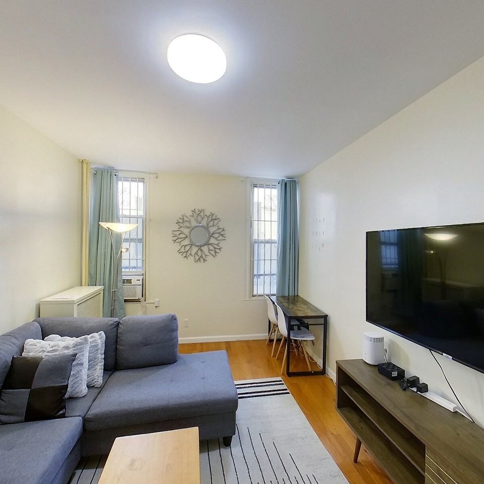 1156 42nd St #1296532P - Photo 4 of 17