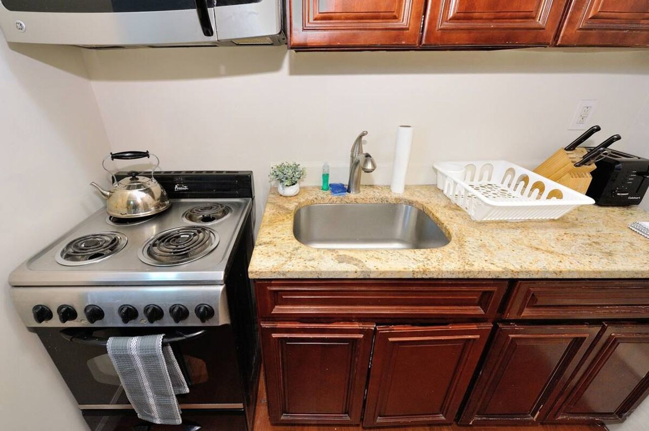 485 9th Ave #1323895P - Photo 7 of 19