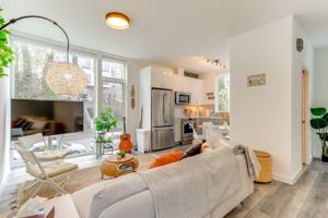 featured image of 128A W Florentia St