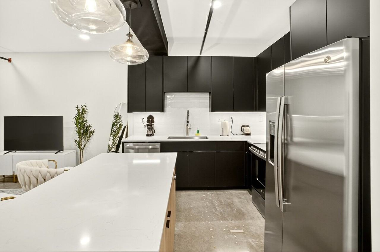 115 W 5th St #1322459P - Photo 5 of 14