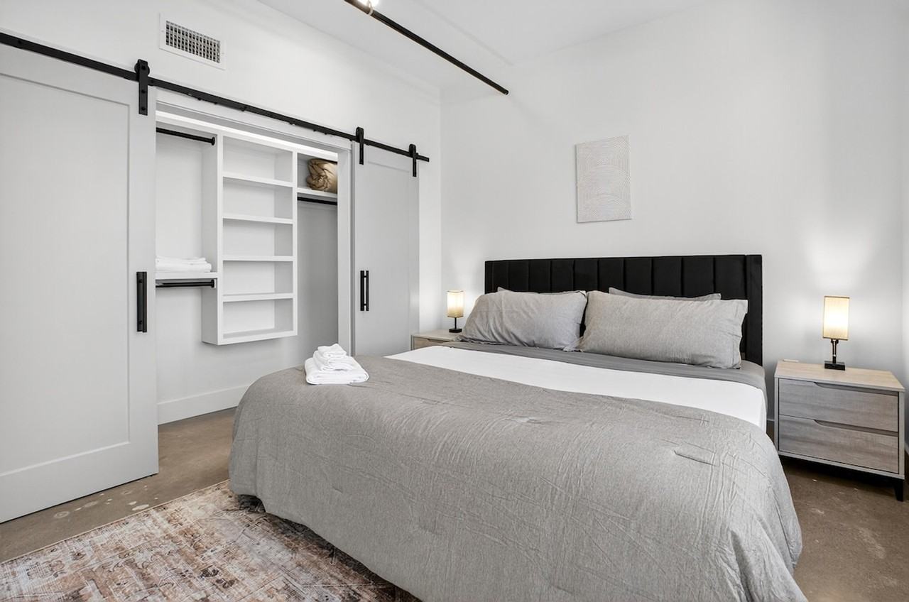 115 W 5th St #1322459P - Photo 7 of 14