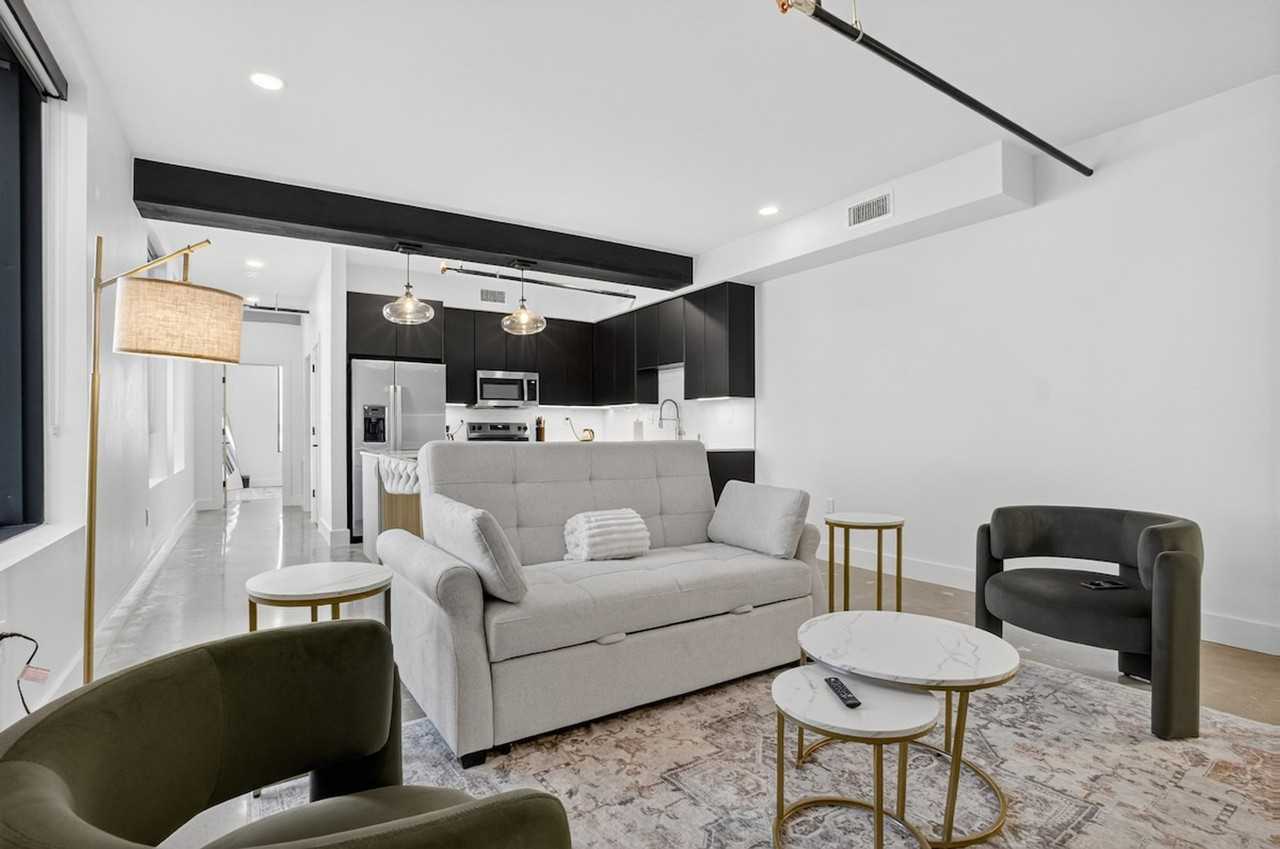116 W 3rd St #1322460P - Photo 5 of 22