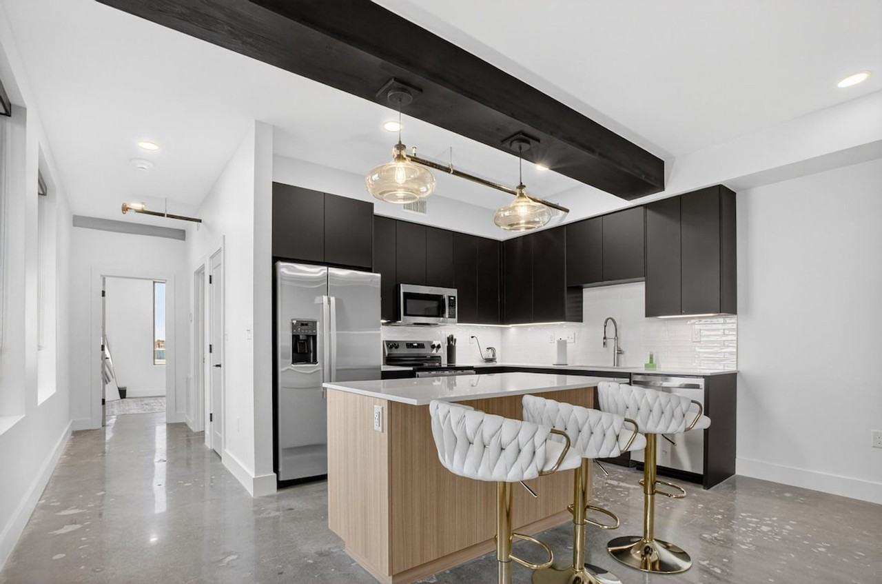 116 W 3rd St #1322460P - Photo 7 of 22