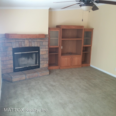 4526 Wolf Creek Trl - Photo 3 of 14